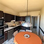 Appartement Grand Avec Terrasse, Clim, Wifi Et Parking à - Fr-1-420-144