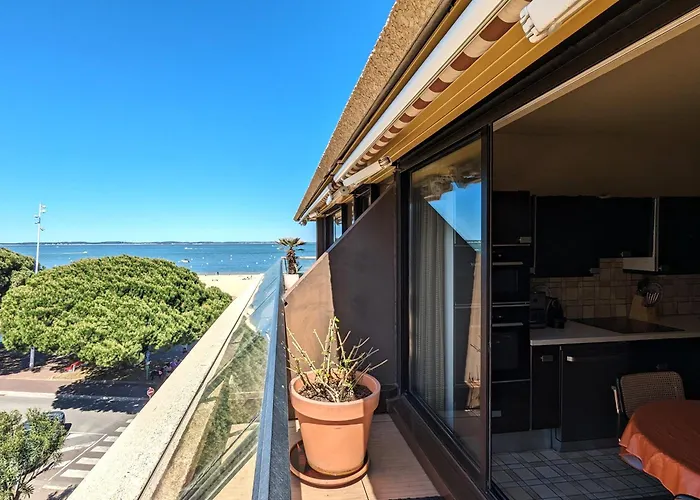 Grand Avec Terrasse, Clim, Wifi Et Parking A - Fr-1-420-144 * Arcachon